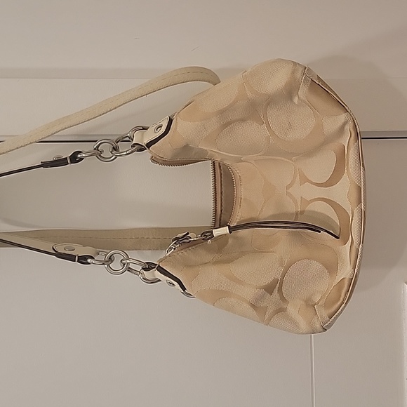 Authentic Coach A1220-F19218 Cream & Gold Color Handbag - Picture 3 of 5